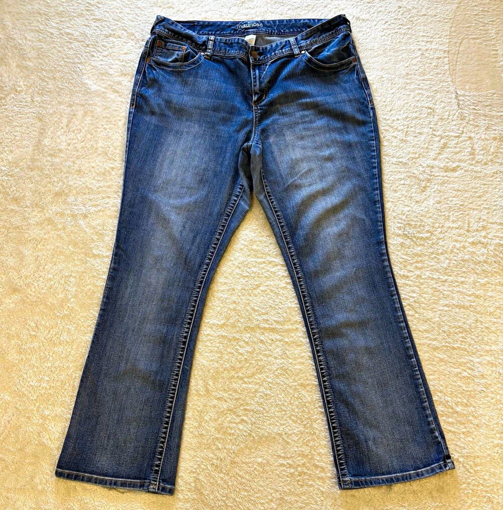 Maurices Womens 18 Short Bootcut Jeans Stretch Medium Wash Blue Denim 18S